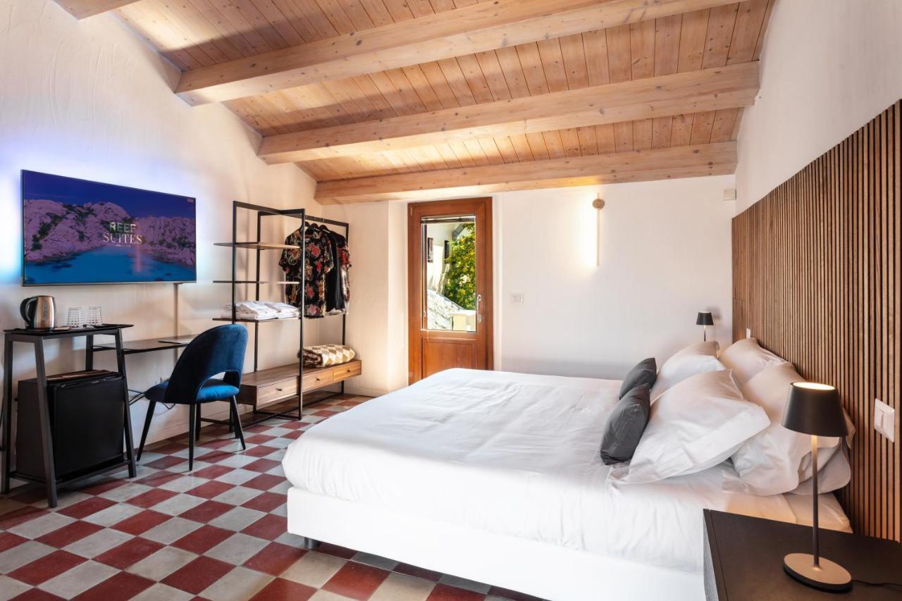 Reef Suites Олбия Екстериор снимка